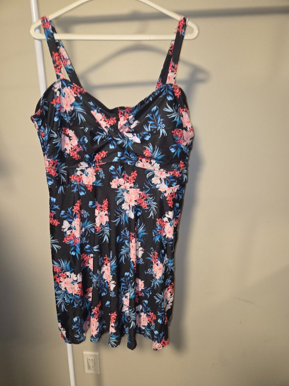 BloomChic One‑Piece Swimsuit Women’s 22–24 | Adjustable Plus Size Swim